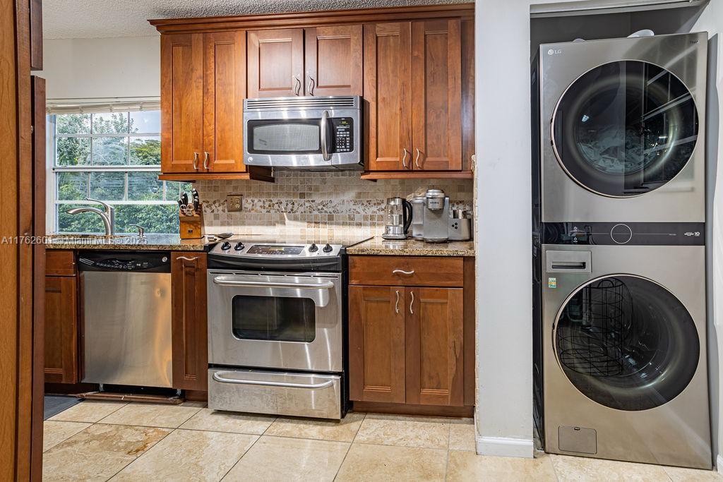 PLUM AT BOCA POINTE CONDO - Residential