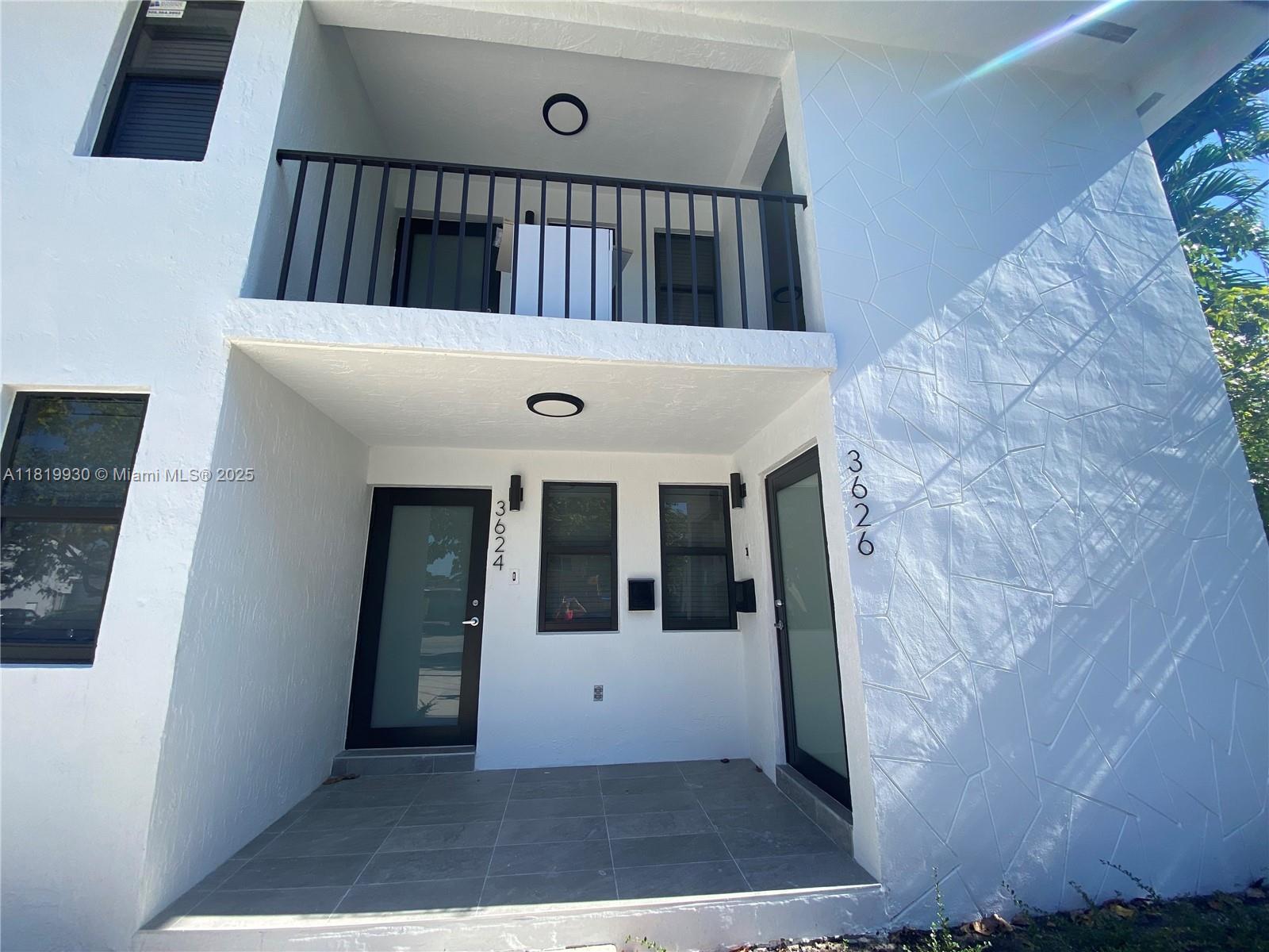 3626 SW 16th St 3626