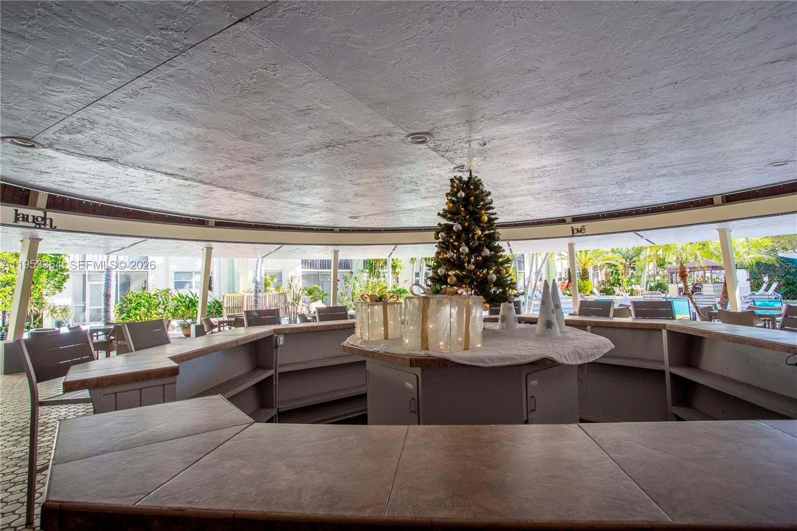 CROSS FOX CONDO - Residential