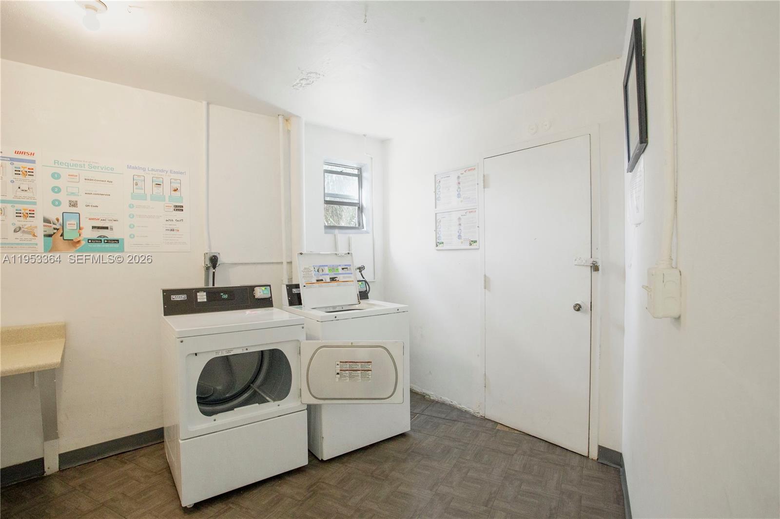 CROSS FOX CONDO - Residential