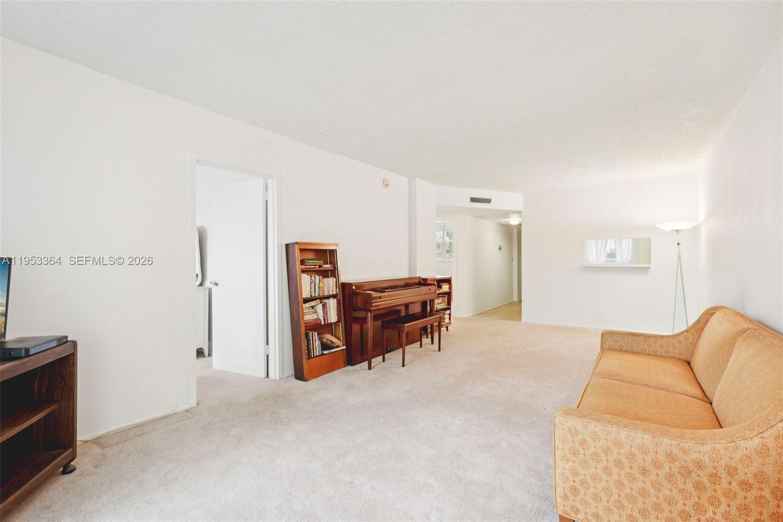 CROSS FOX CONDO - Residential