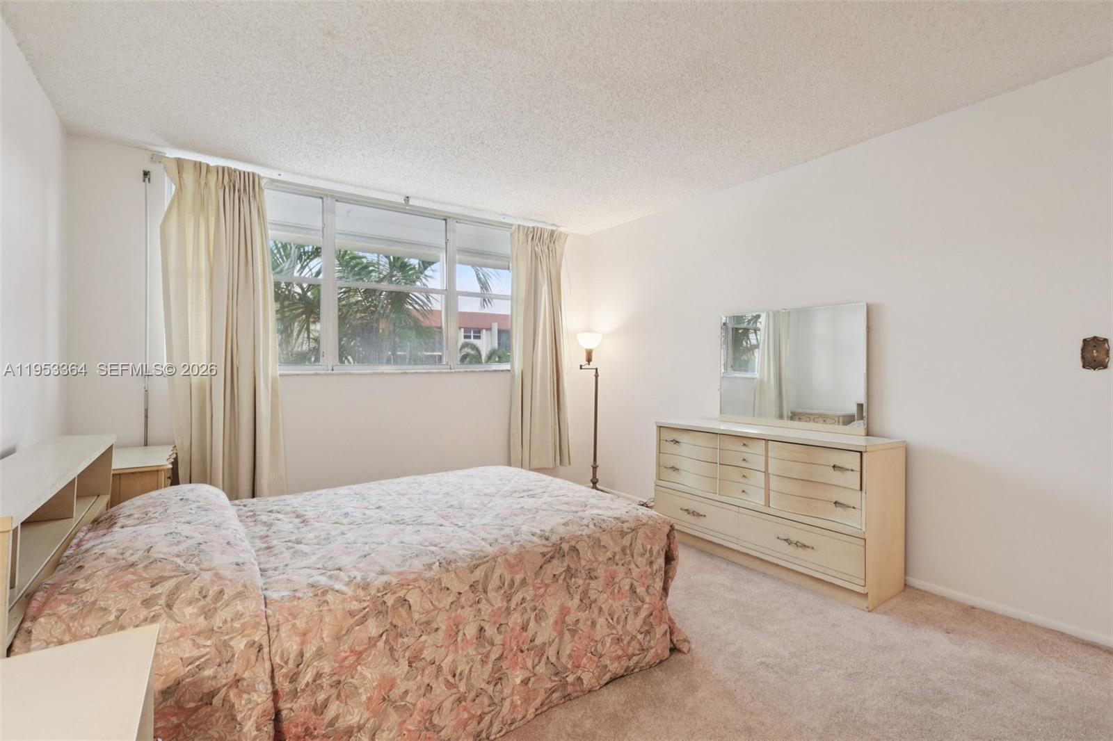 CROSS FOX CONDO - Residential