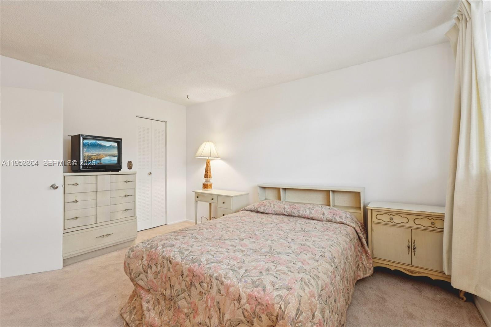 CROSS FOX CONDO - Residential