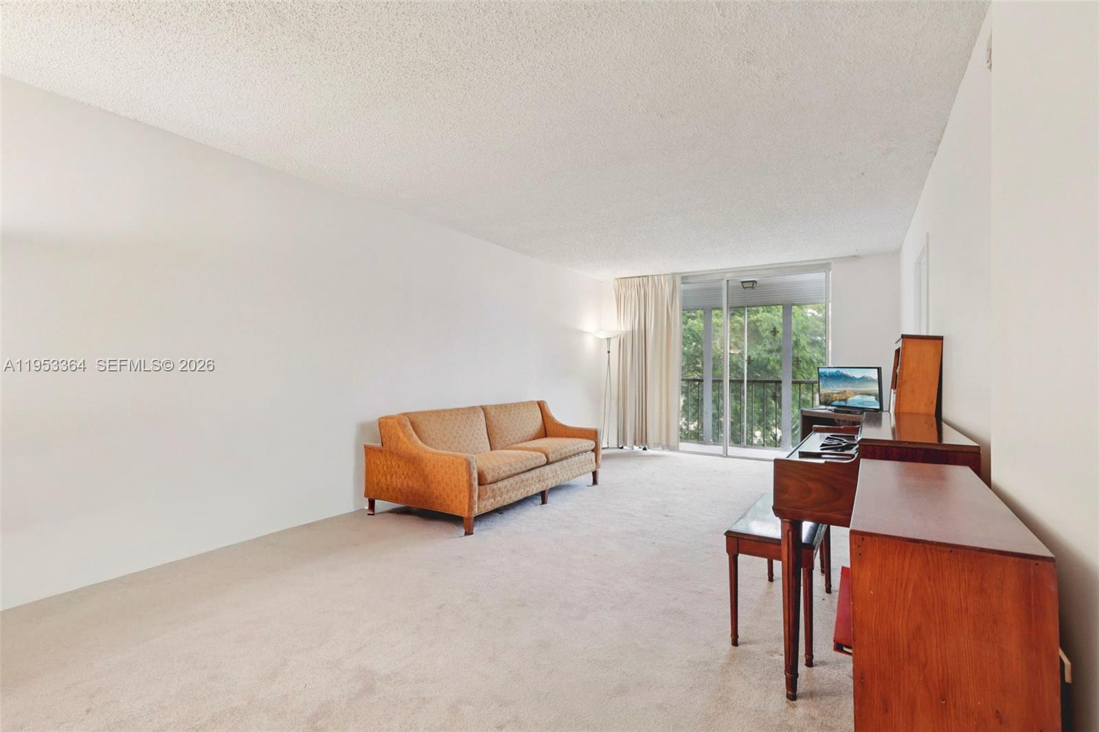 CROSS FOX CONDO - Residential