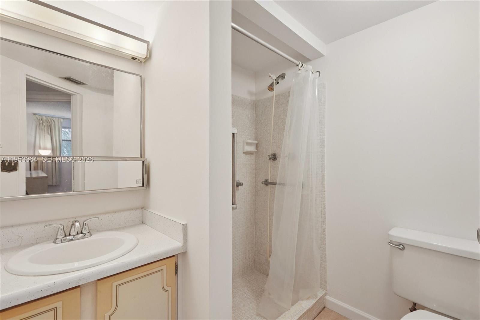 CROSS FOX CONDO - Residential