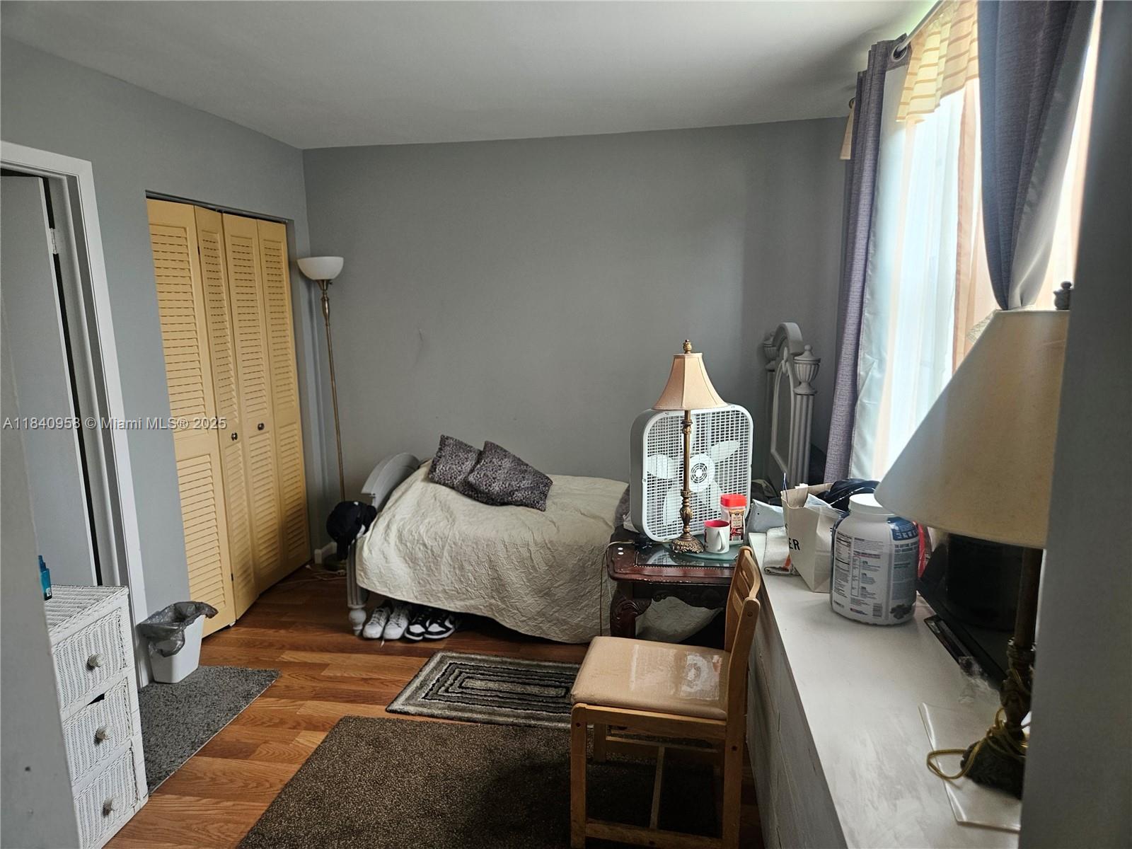 COLONY POINT 6 CONDO - Residential