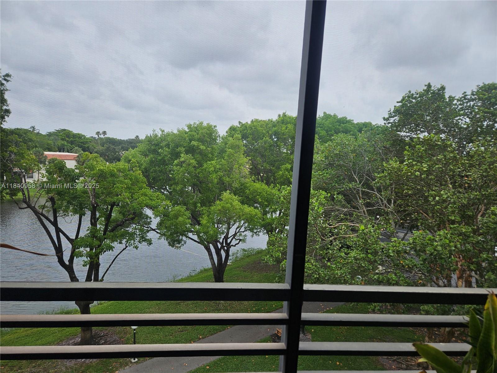 COLONY POINT 6 CONDO - Residential