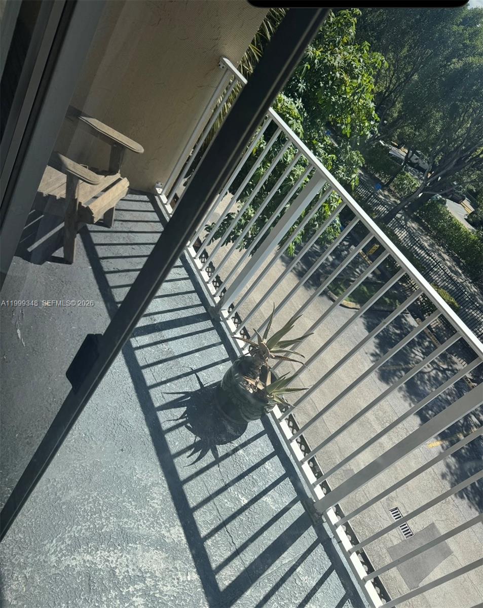 DORAL GARDENS II CONDO - Residential Lease