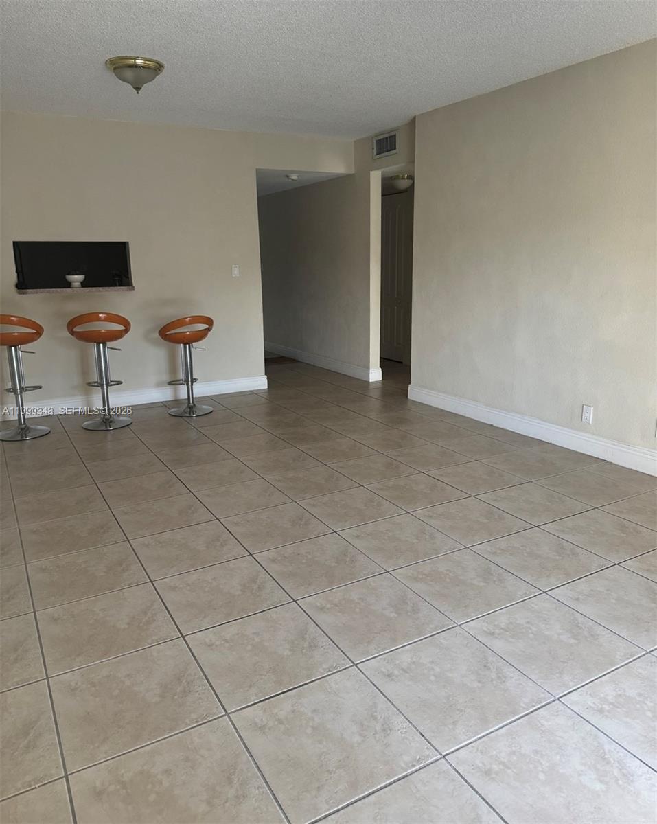 DORAL GARDENS II CONDO - Residential Lease