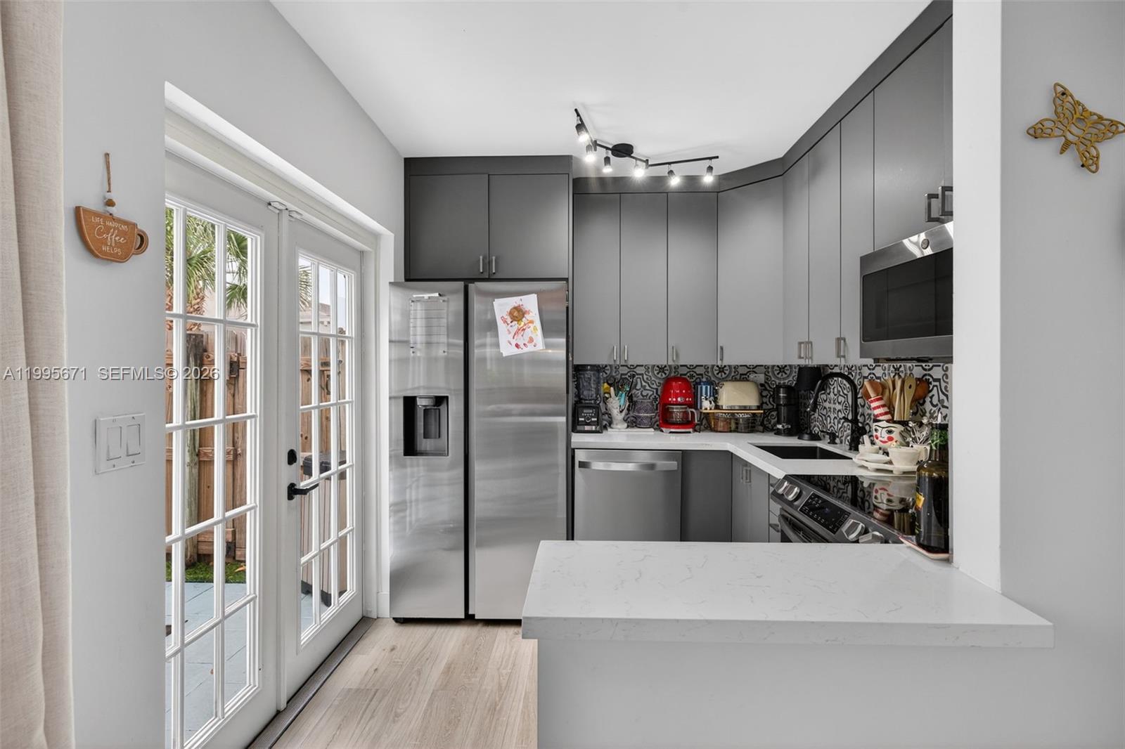 CORAL RIDGE LANDINGS II C - Residential