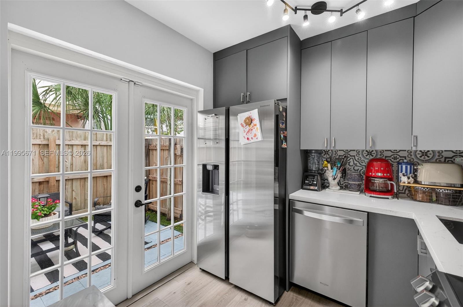 CORAL RIDGE LANDINGS II C - Residential