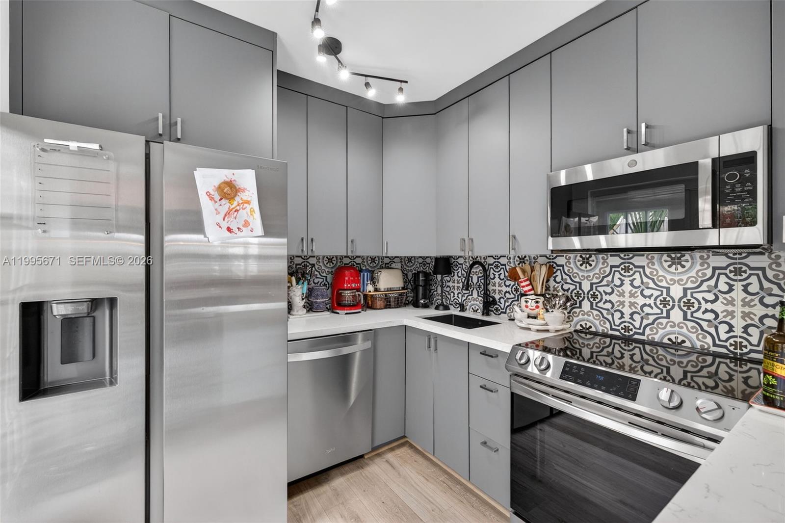 CORAL RIDGE LANDINGS II C - Residential