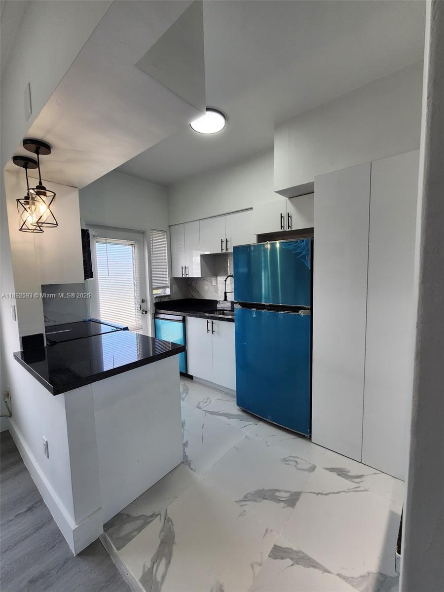 ISLE OF NORMANDY MIAMI VI - Residential Lease