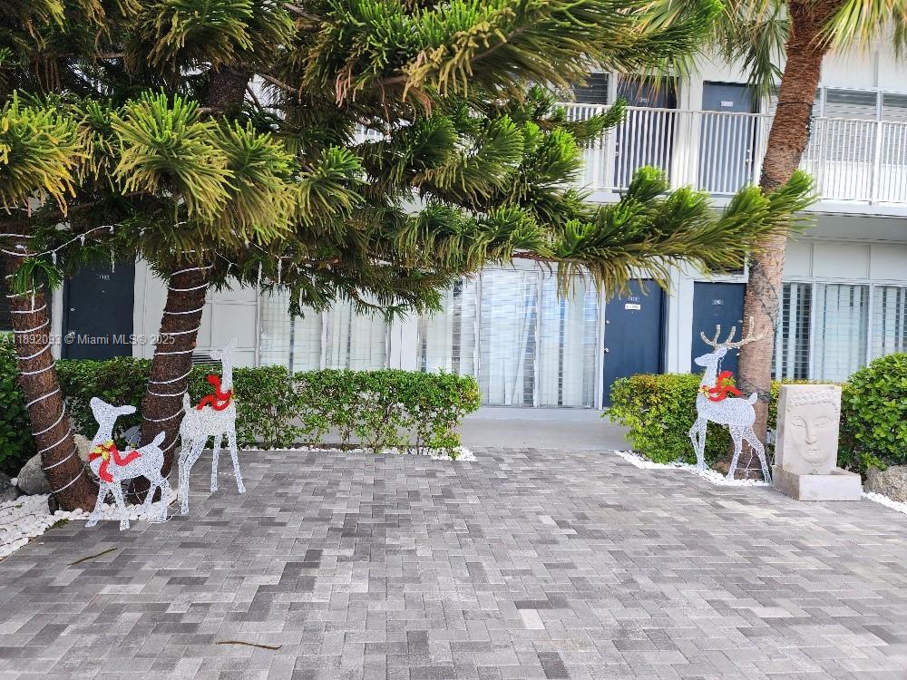 ISLE OF NORMANDY MIAMI VI - Residential Lease