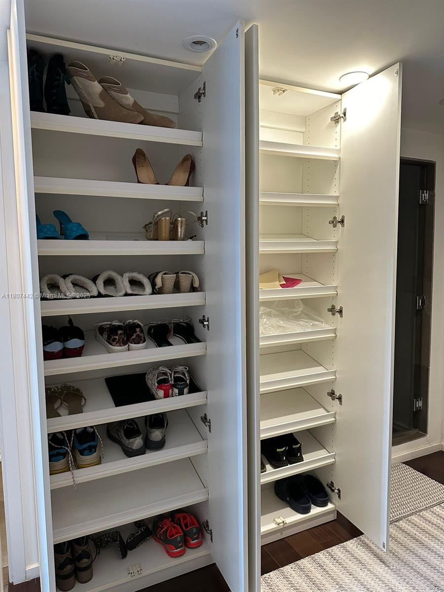 COSTA BELLA CONDO - Residential Lease