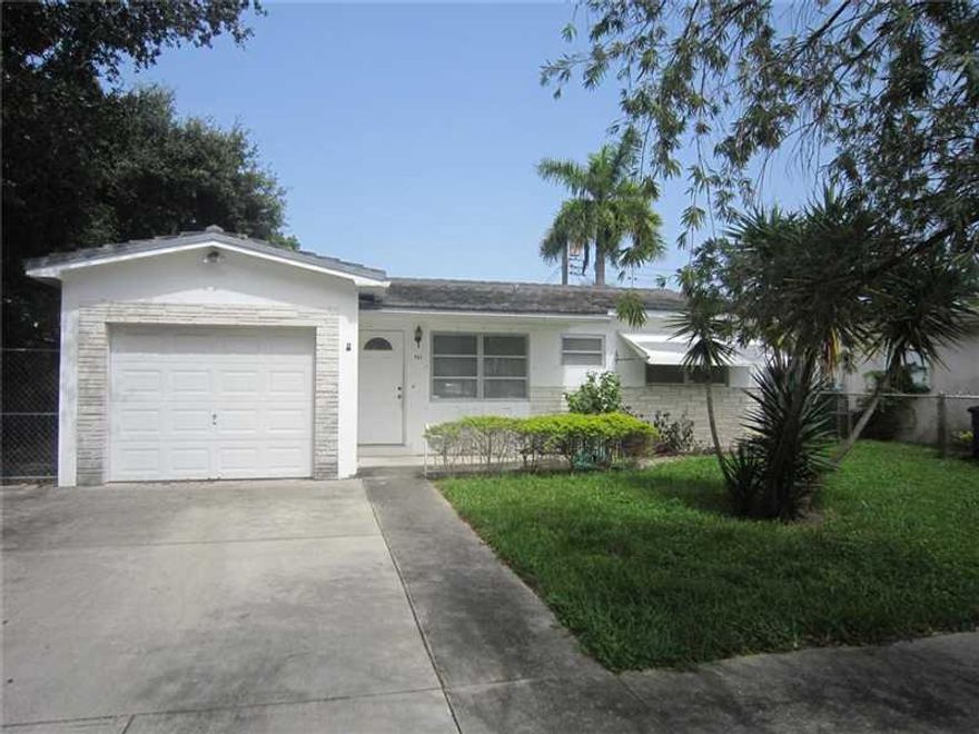 Upgraded. 3 Bedroom. 2 Bath. Remodeled Kitchen w/ Stainless Appliances.Modern Master Bath. Ceramic Tile Floors. Inside Utility Room. Large Screened Porch w/ Pavers. Fenced Yard. Front Porch. Extra Storage. Storm Shutters. Quiet Street w/ Sidewalks.  SHORT  SALE w/ Bank of America - Contract Terms and Conditions including SALES PRICE AND COMMISSION are subject to lien holder's approval, seller to choose title company, seller to pay for title policy.SEE BROKER REMARKS FOR SHOWING INSTRUCTIONS.