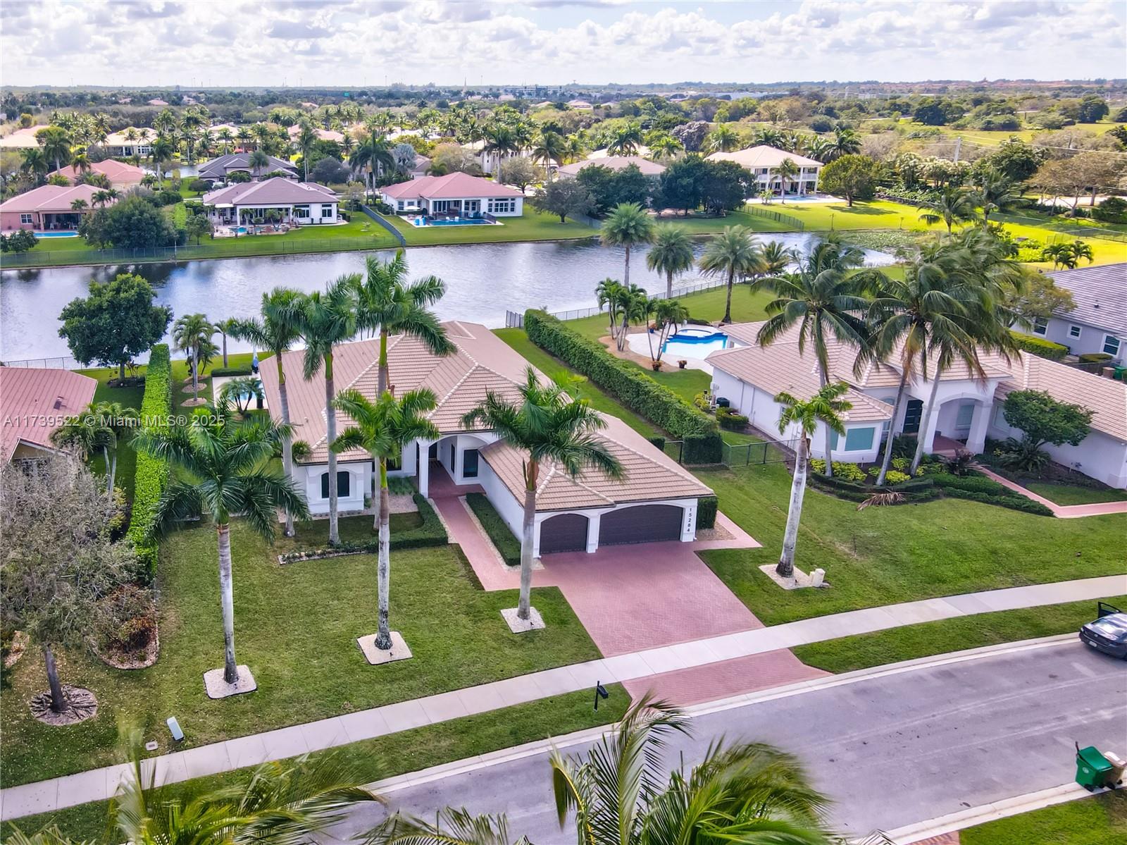 RIVERSTONE - Residential