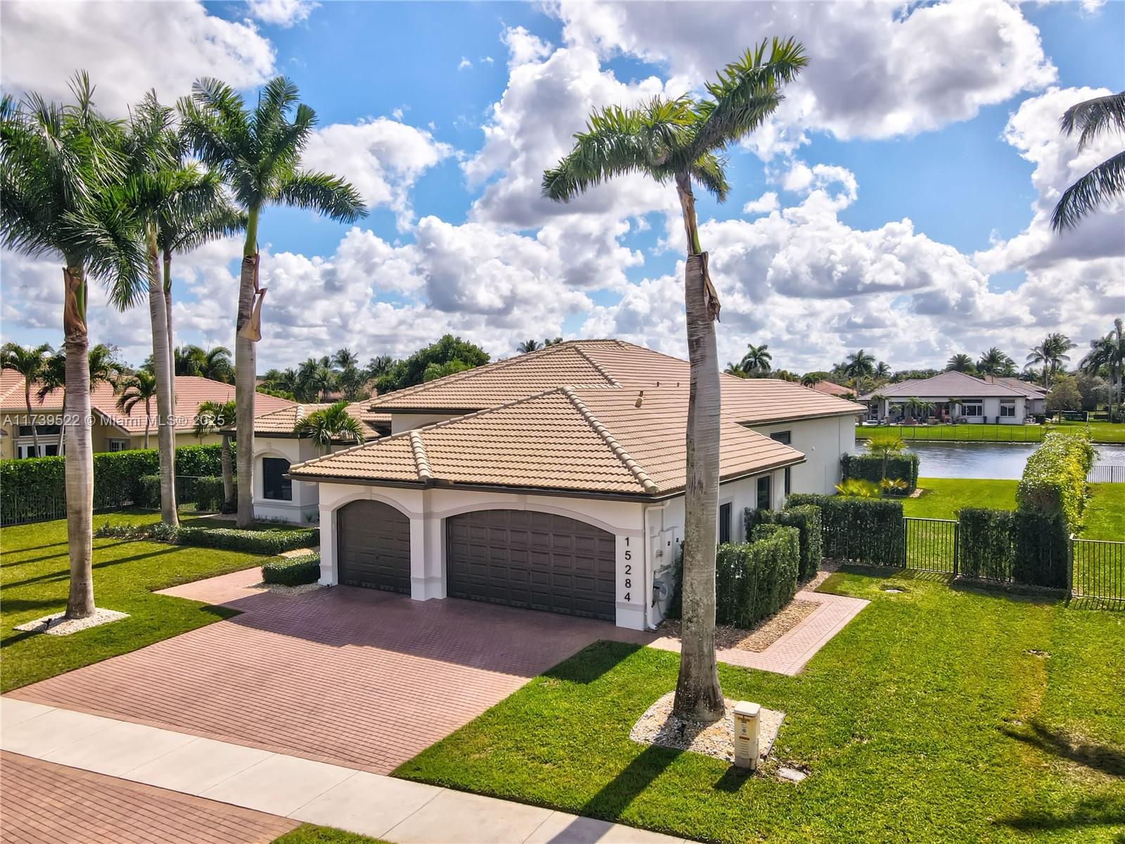 RIVERSTONE - Residential