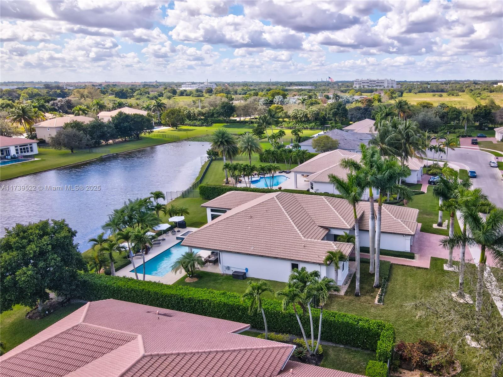 RIVERSTONE - Residential