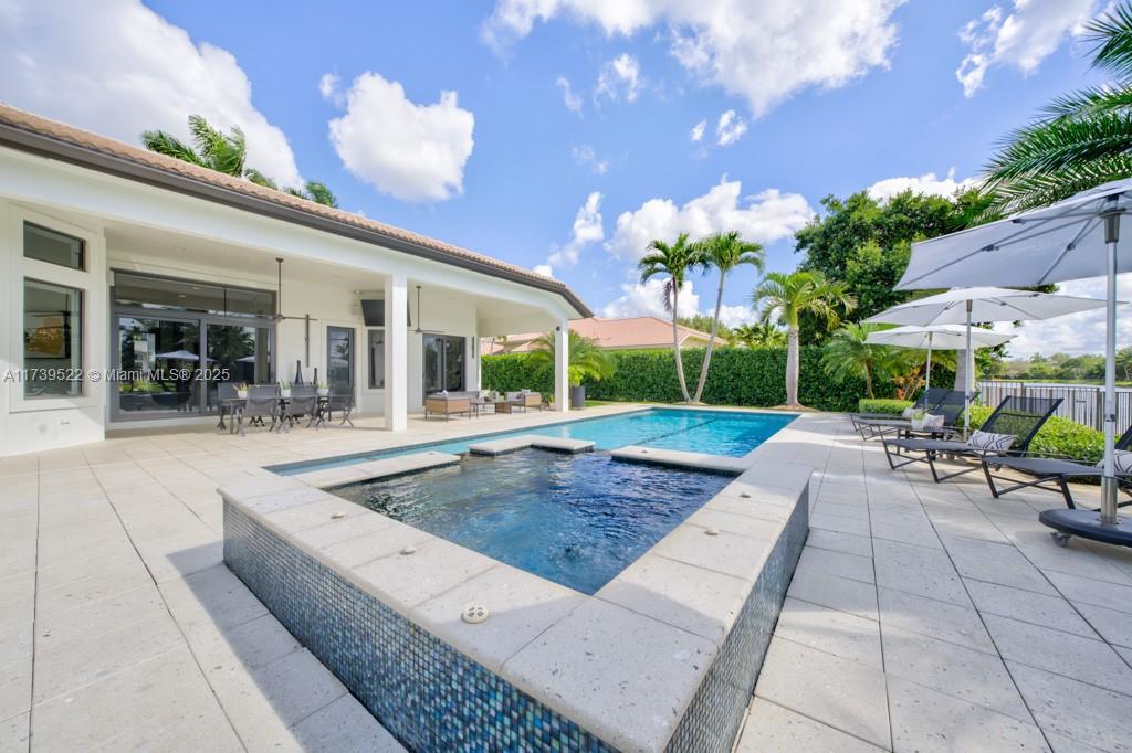 RIVERSTONE - Residential