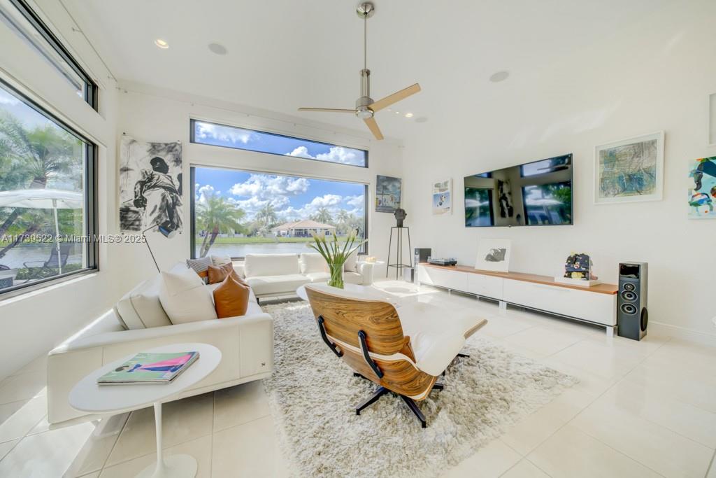 RIVERSTONE - Residential