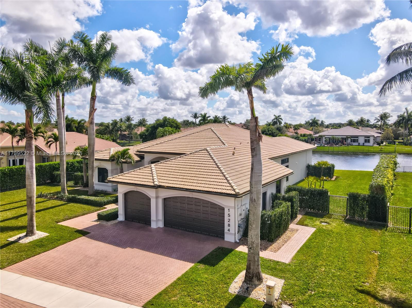 RIVERSTONE - Residential