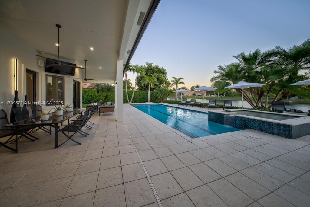 RIVERSTONE - Residential