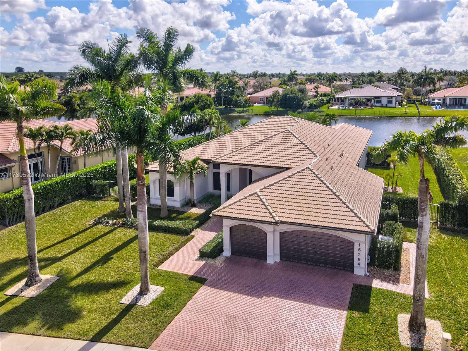 RIVERSTONE - Residential