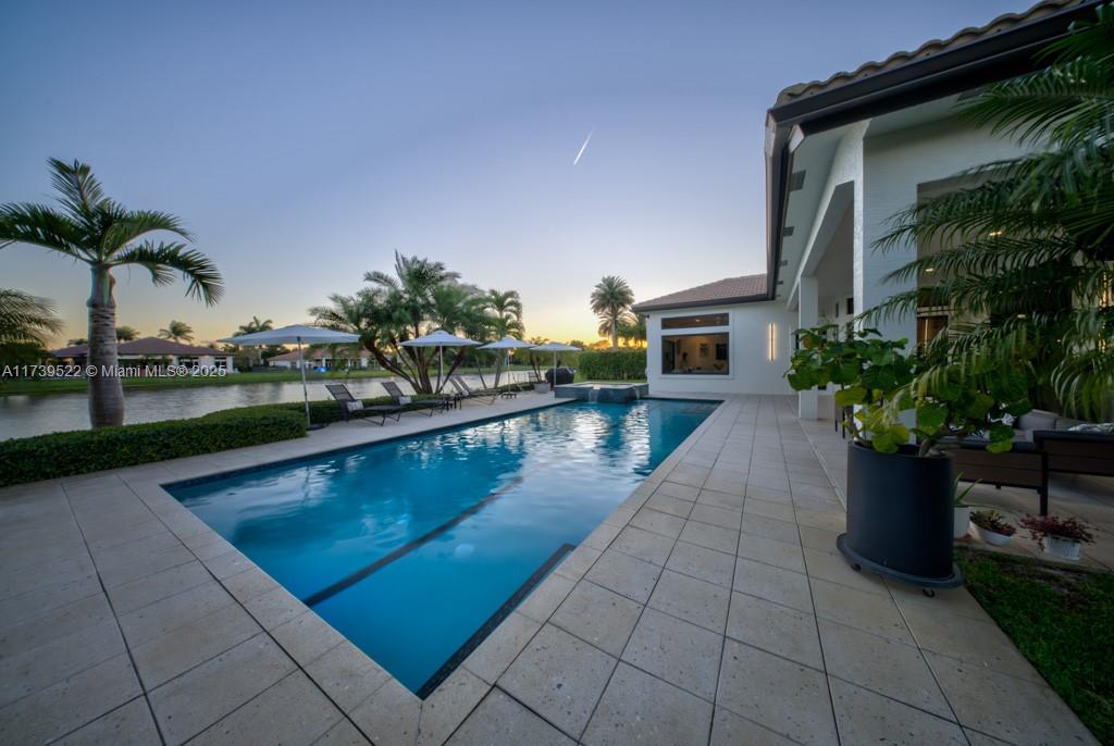 RIVERSTONE - Residential