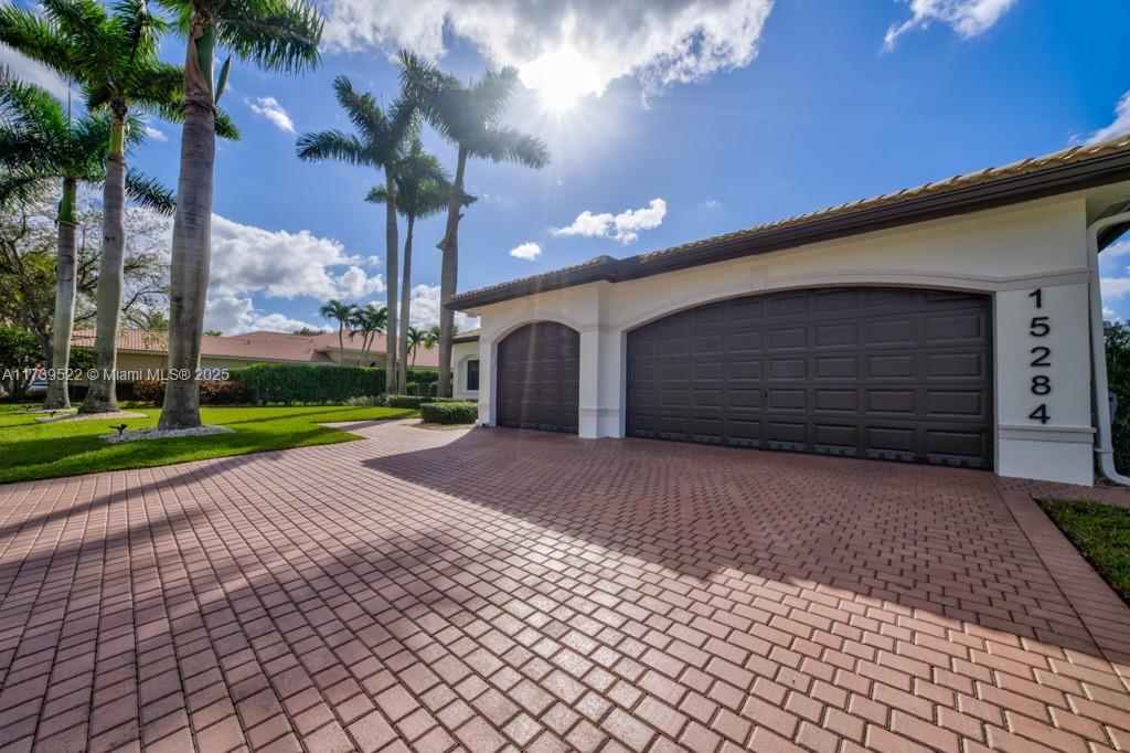 RIVERSTONE - Residential