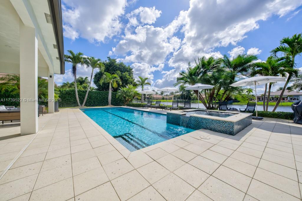 RIVERSTONE - Residential