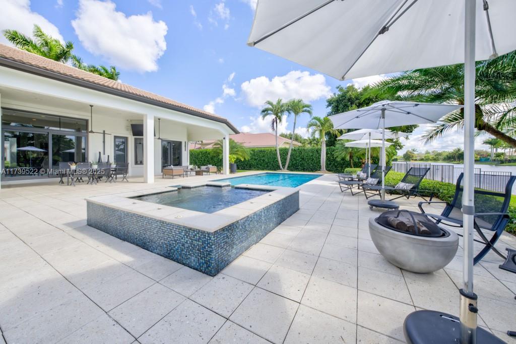 RIVERSTONE - Residential