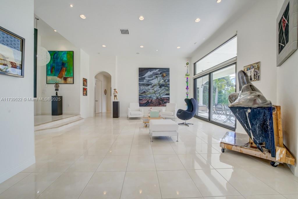 RIVERSTONE - Residential