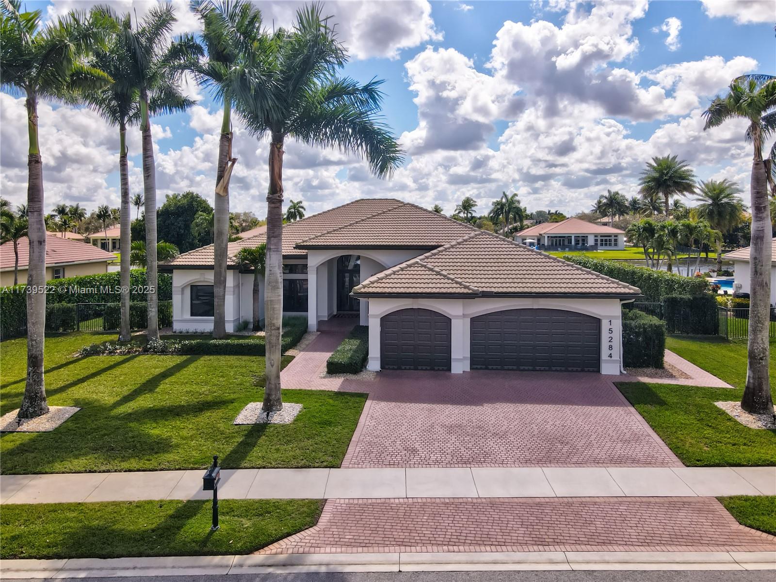 RIVERSTONE - Residential