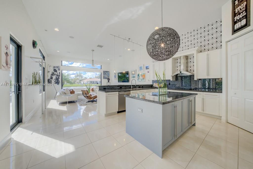 RIVERSTONE - Residential