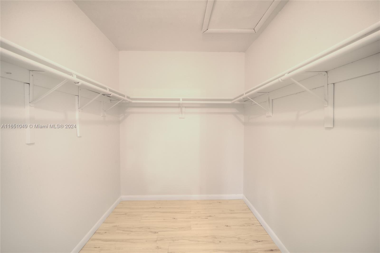 MISSIONWOOD AT MIRAMAR CO - Residential Lease