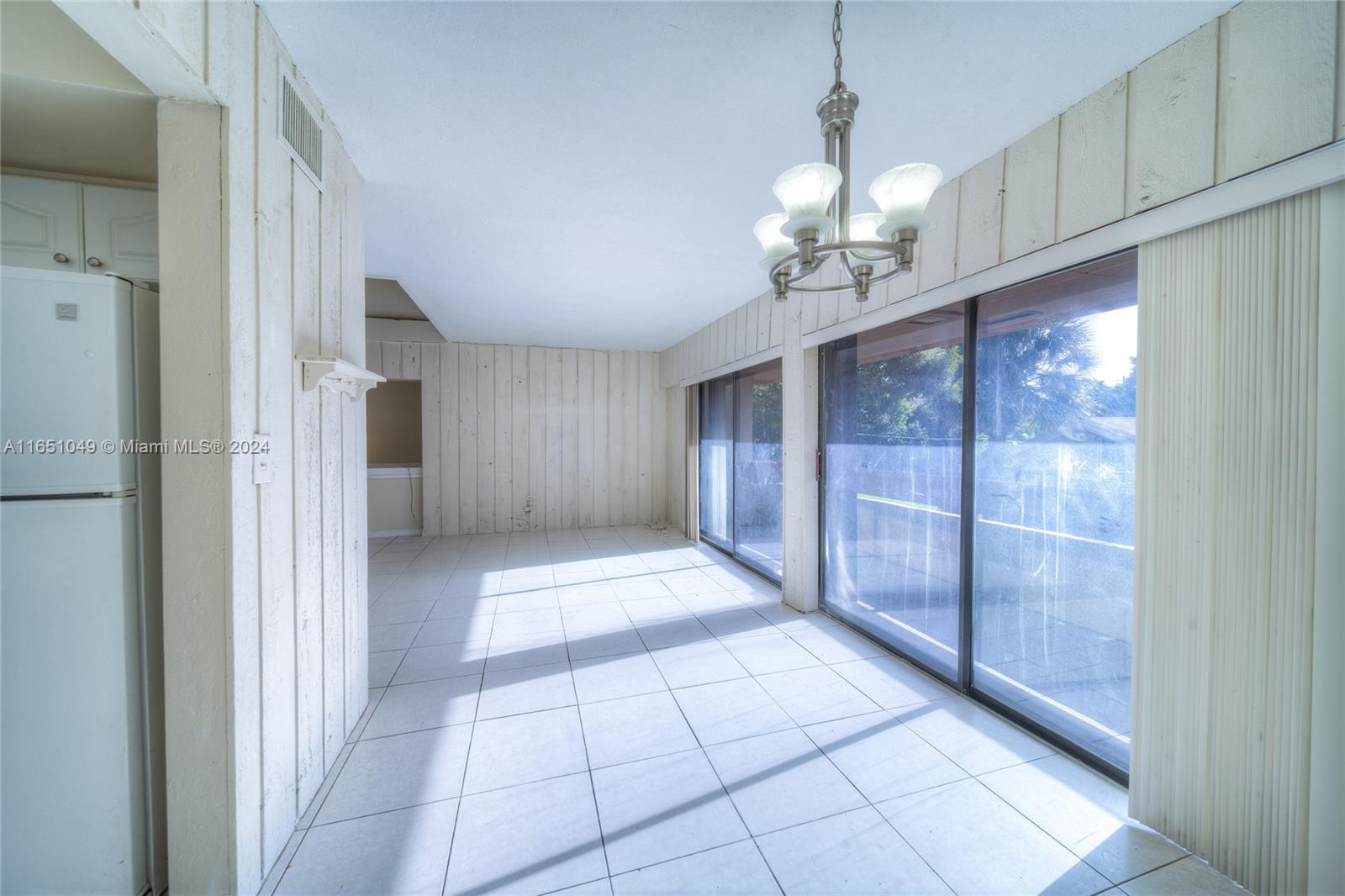 MISSIONWOOD AT MIRAMAR CO - Residential Lease