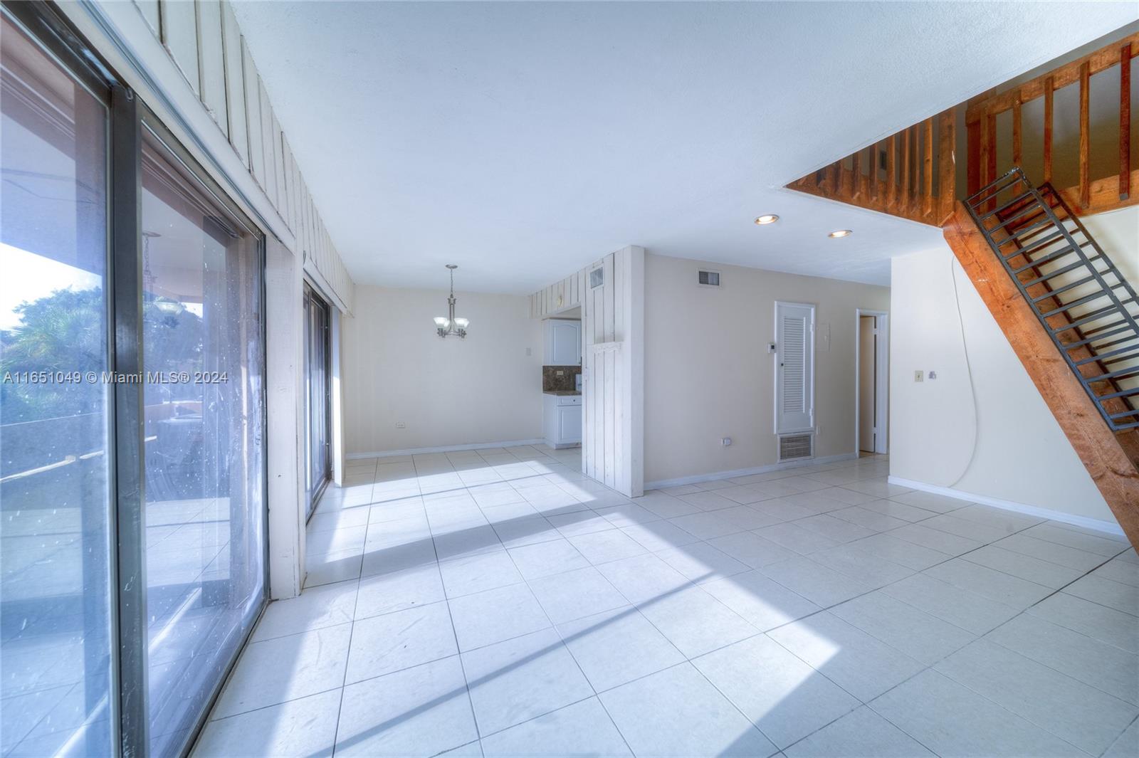 MISSIONWOOD AT MIRAMAR CO - Residential Lease