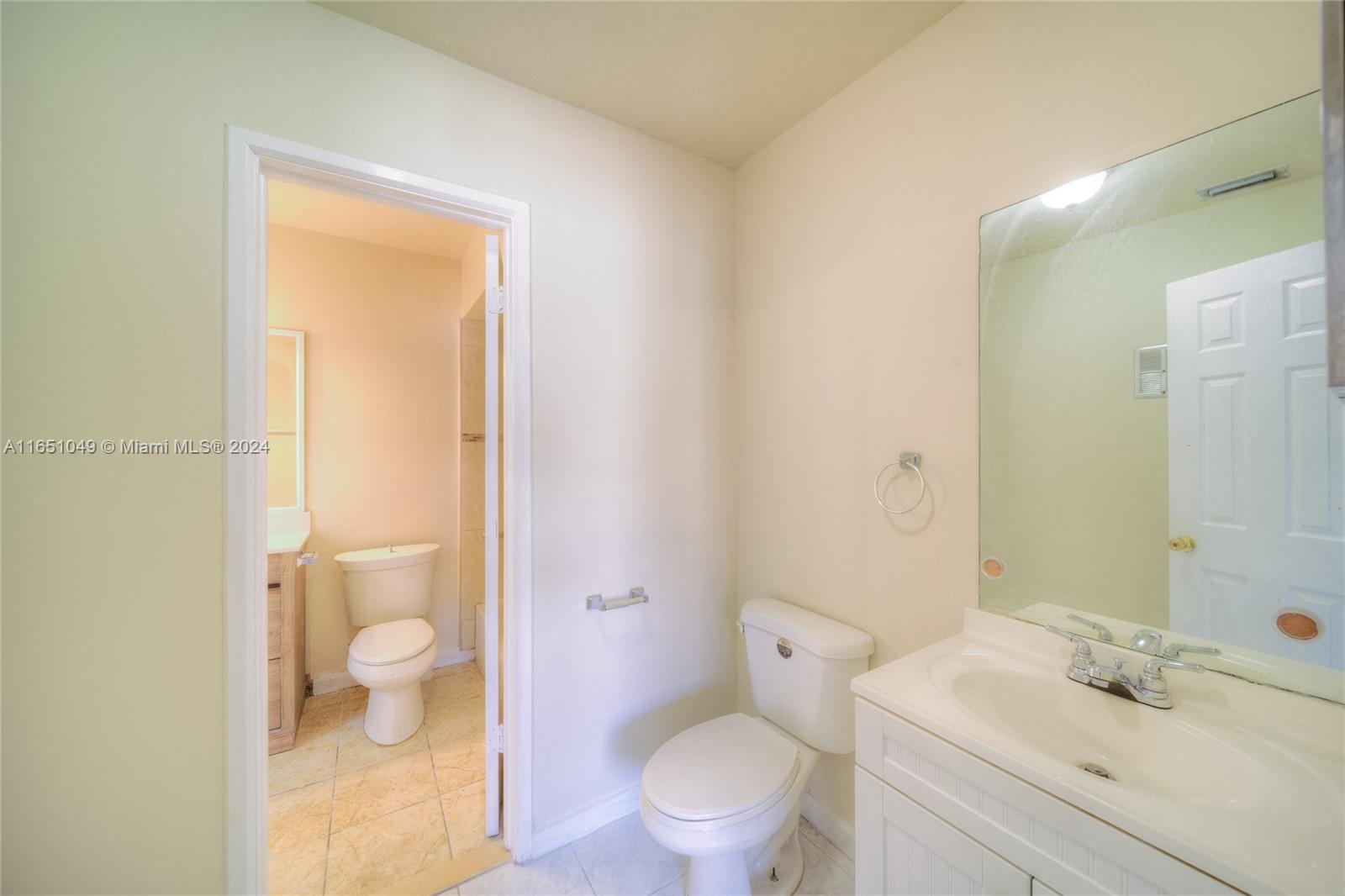 MISSIONWOOD AT MIRAMAR CO - Residential Lease