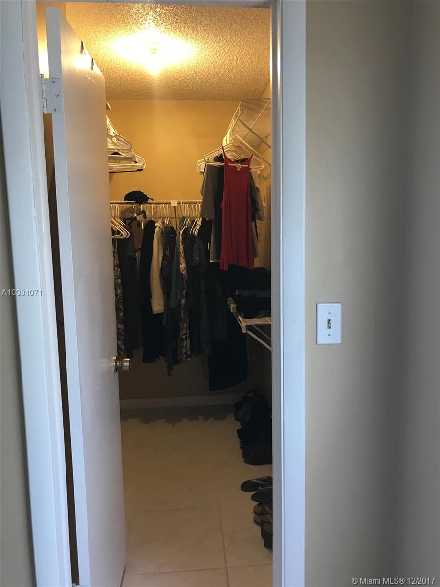 FLORAL PARK LANTANA - Residential