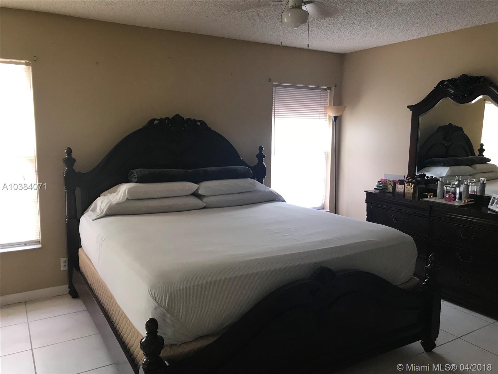 FLORAL PARK LANTANA - Residential