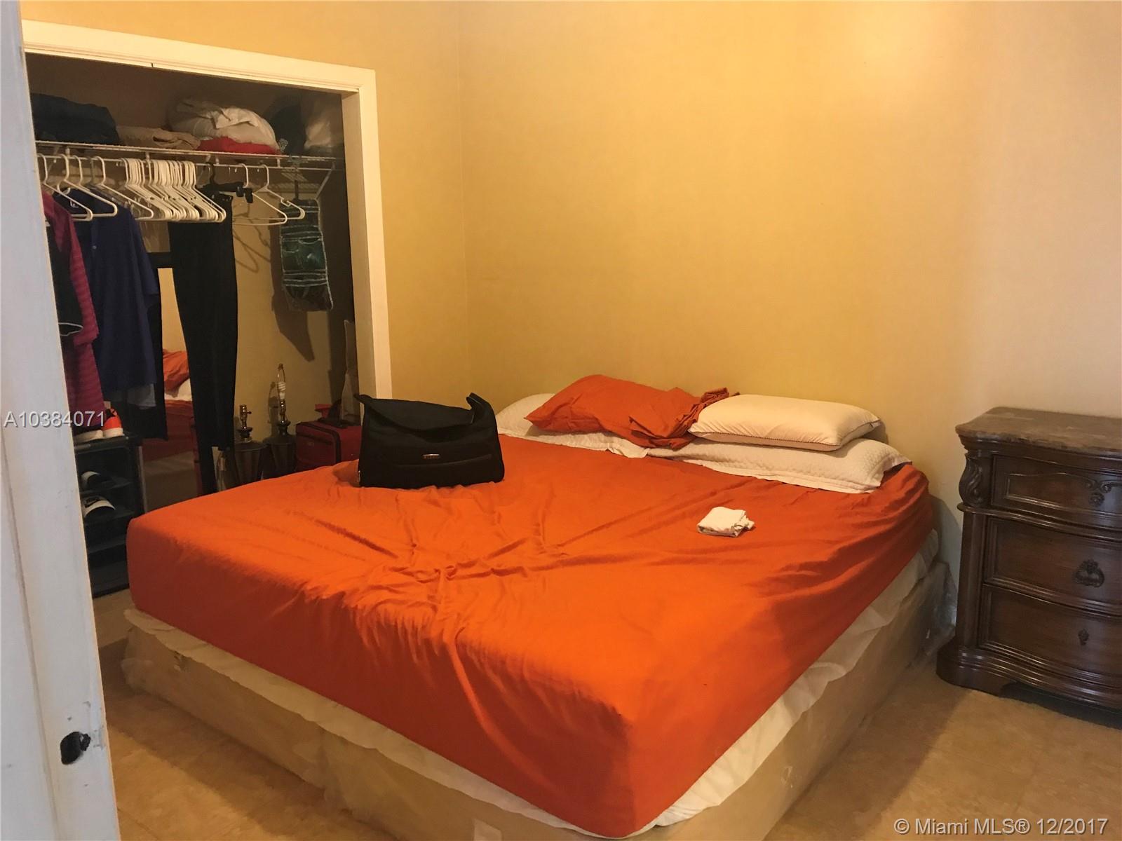 FLORAL PARK LANTANA - Residential