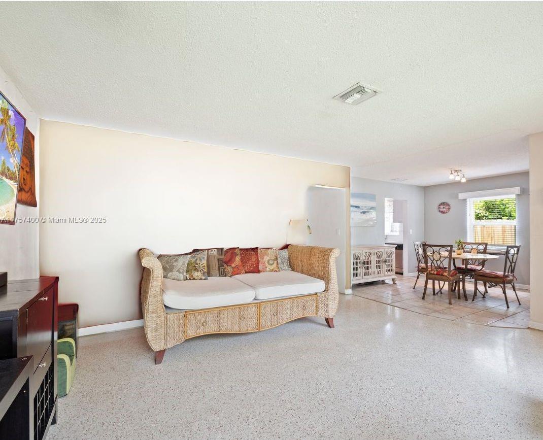 HOLLYWOOD SOUTH SIDE ADD - Residential