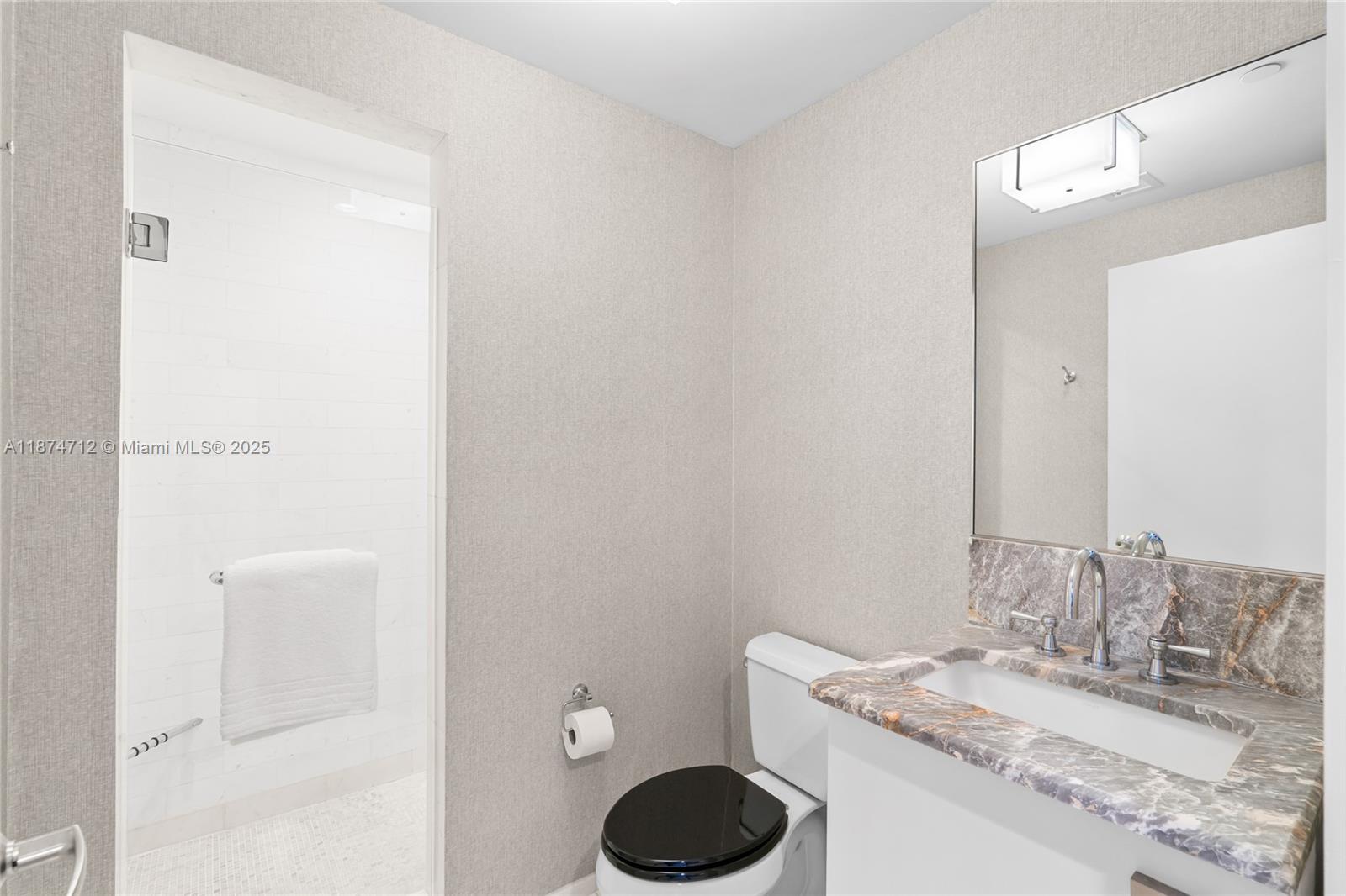 551 FLB CONDOMINIUM RESID - Residential