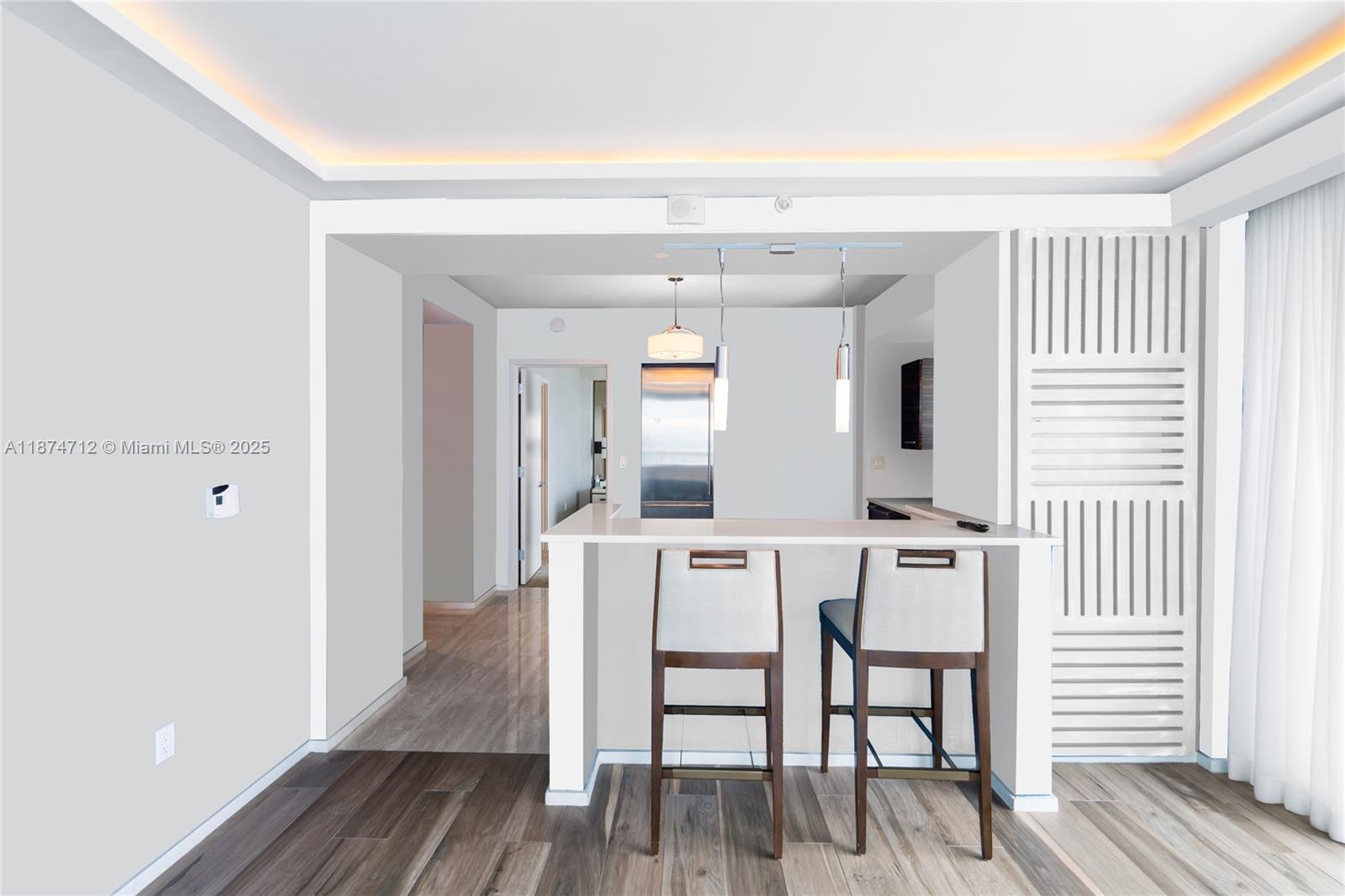 551 FLB CONDOMINIUM RESID - Residential