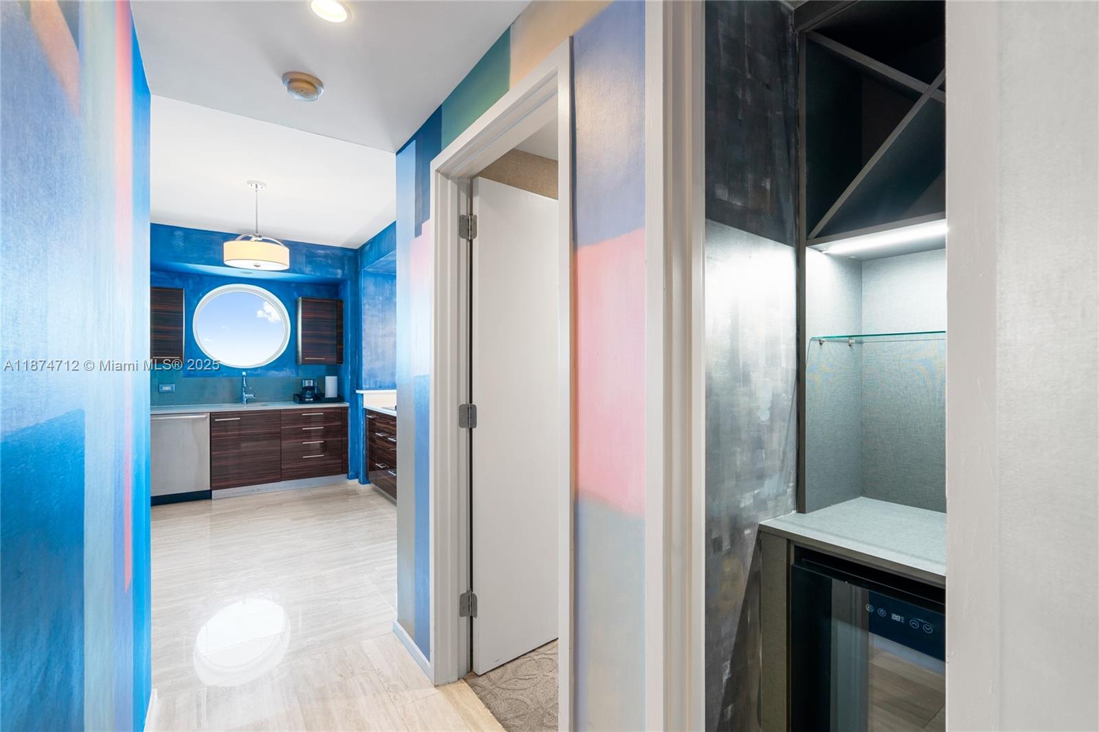 551 FLB CONDOMINIUM RESID - Residential