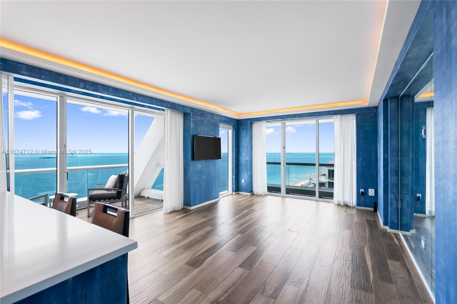 551 FLB CONDOMINIUM RESID - Residential