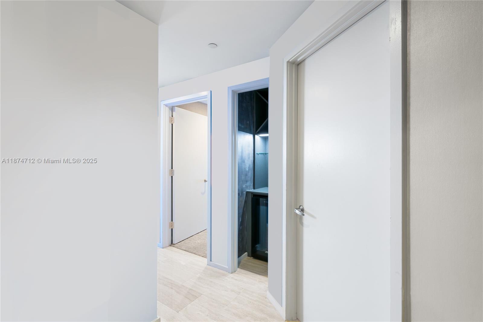 551 FLB CONDOMINIUM RESID - Residential