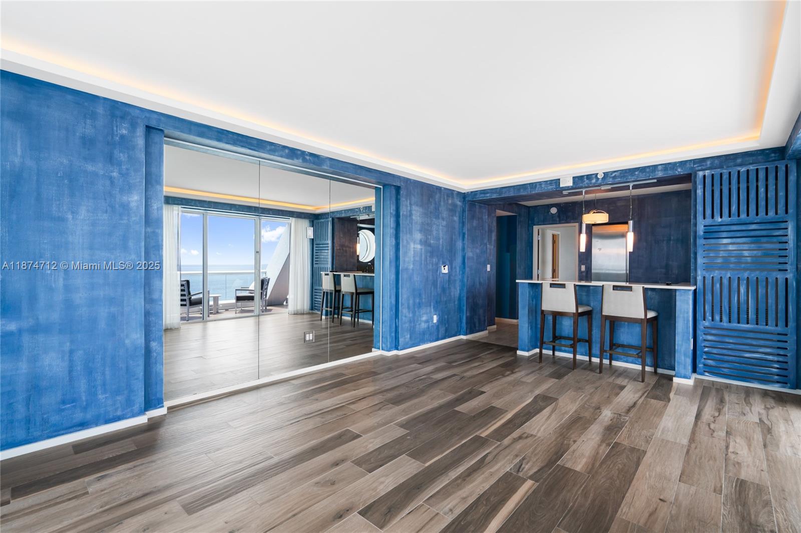551 FLB CONDOMINIUM RESID - Residential