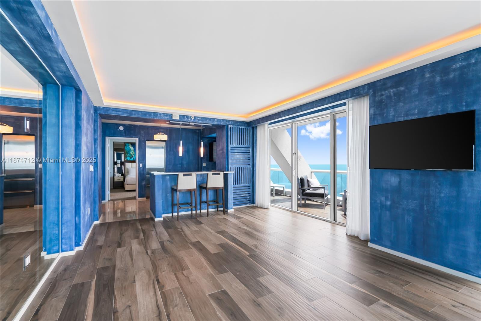 551 FLB CONDOMINIUM RESID - Residential
